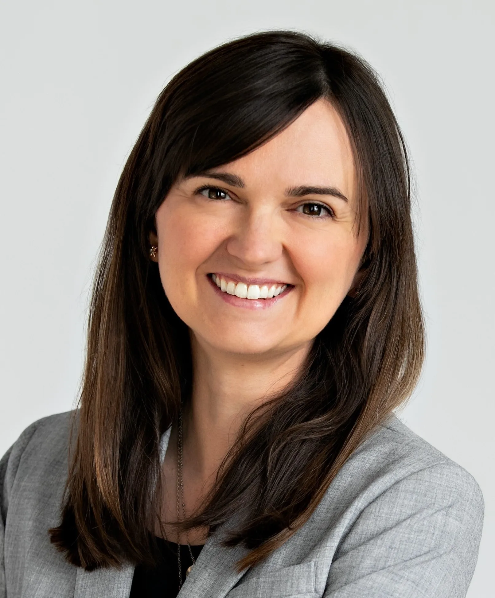 Lauren Colwell Headshot